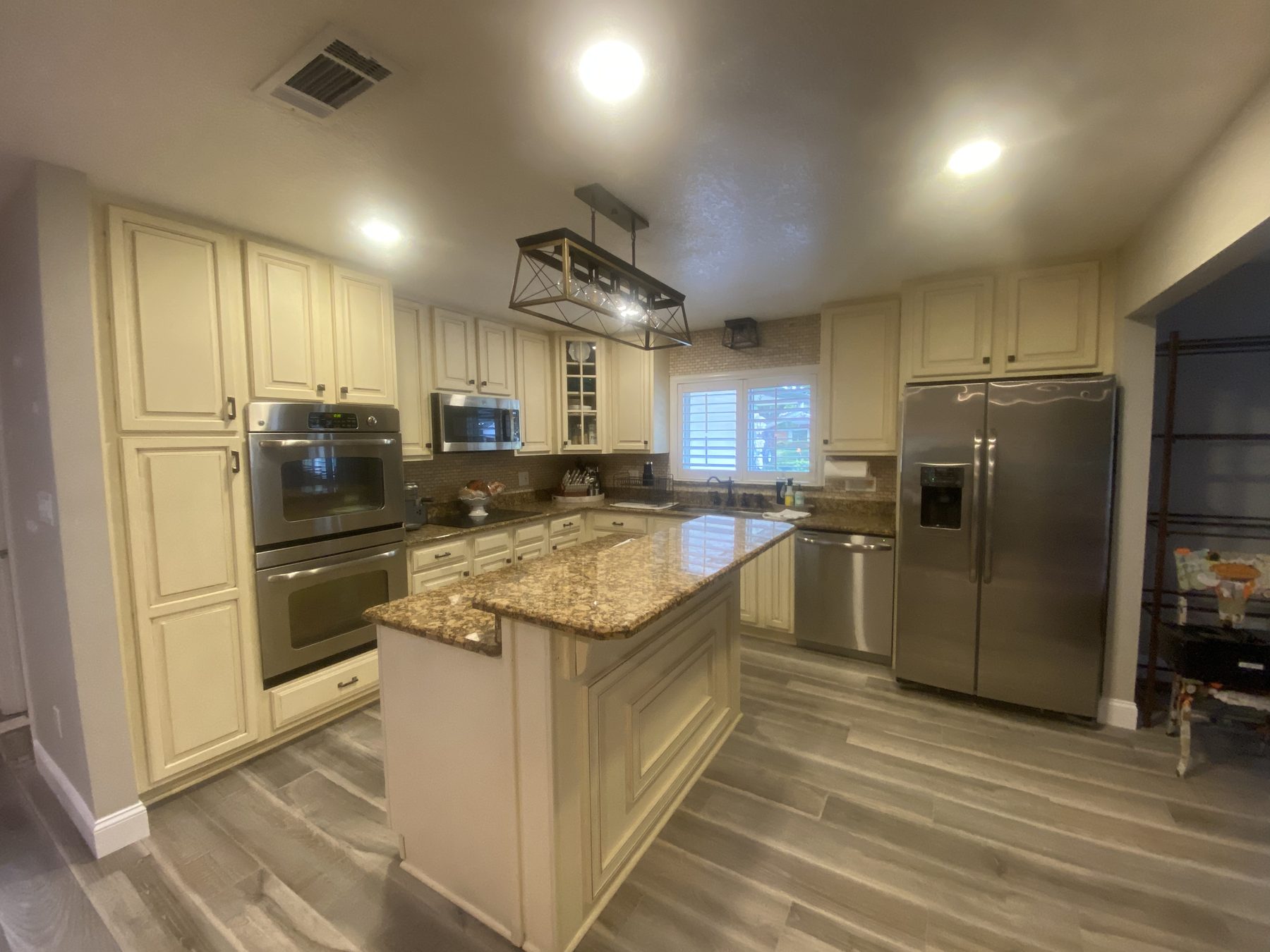 Kitchen before renovation